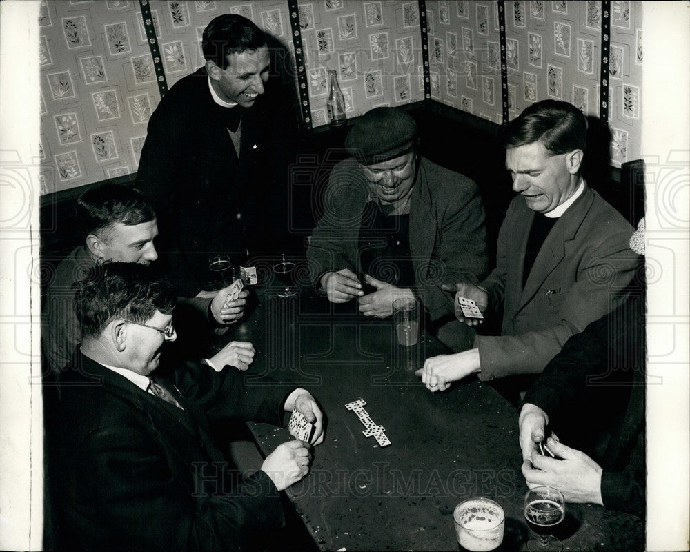 Press Photo The Mobile Ministers playing dominoes - KSB27233 - Historic Images
