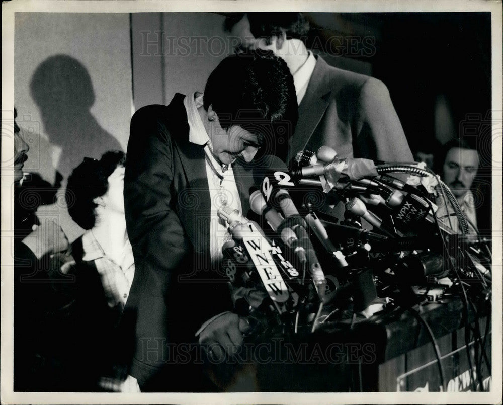 1980, Rosie Ruiz, News Conference, Summit Hotel, New York - KSB27277 - Historic Images