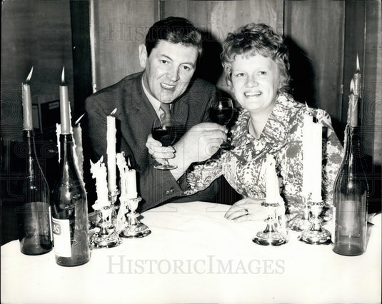 1970 Press Photo Wine Taster of the Year Competition At Savoy Hotel - KSB27289-Historic Images