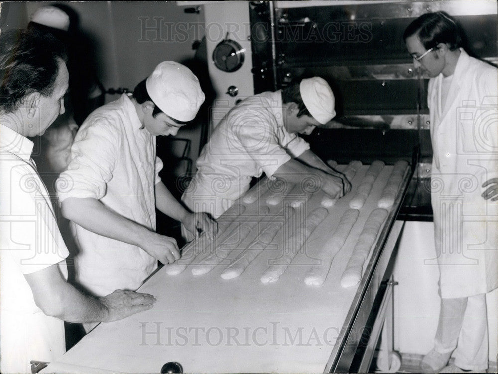 Press Photo Bakers Prep Dough For Baking - KSB27399 - Historic Images