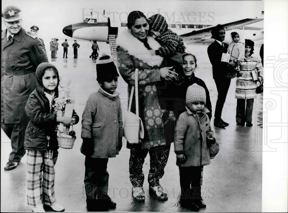 1973 First Indian Ugandan Refugees Arrive Cologne-Bonn Airport - Historic Images