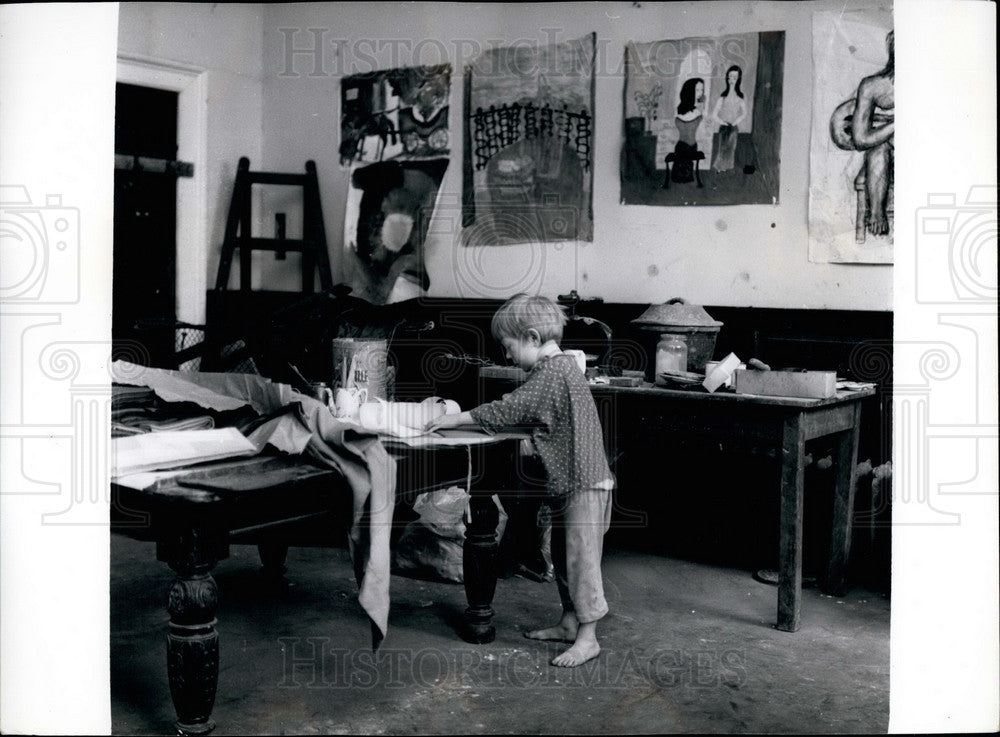 Press Photo 6-year-old pupil Vaughan Leslie - KSB27769 - Historic Images