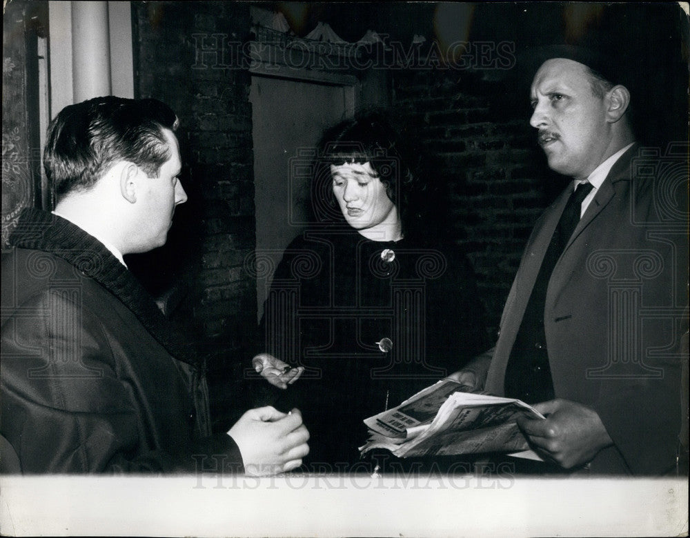 1965 Reporter Michael Litchfield, Susan “Goldie” Smith &amp; Detective - Historic Images