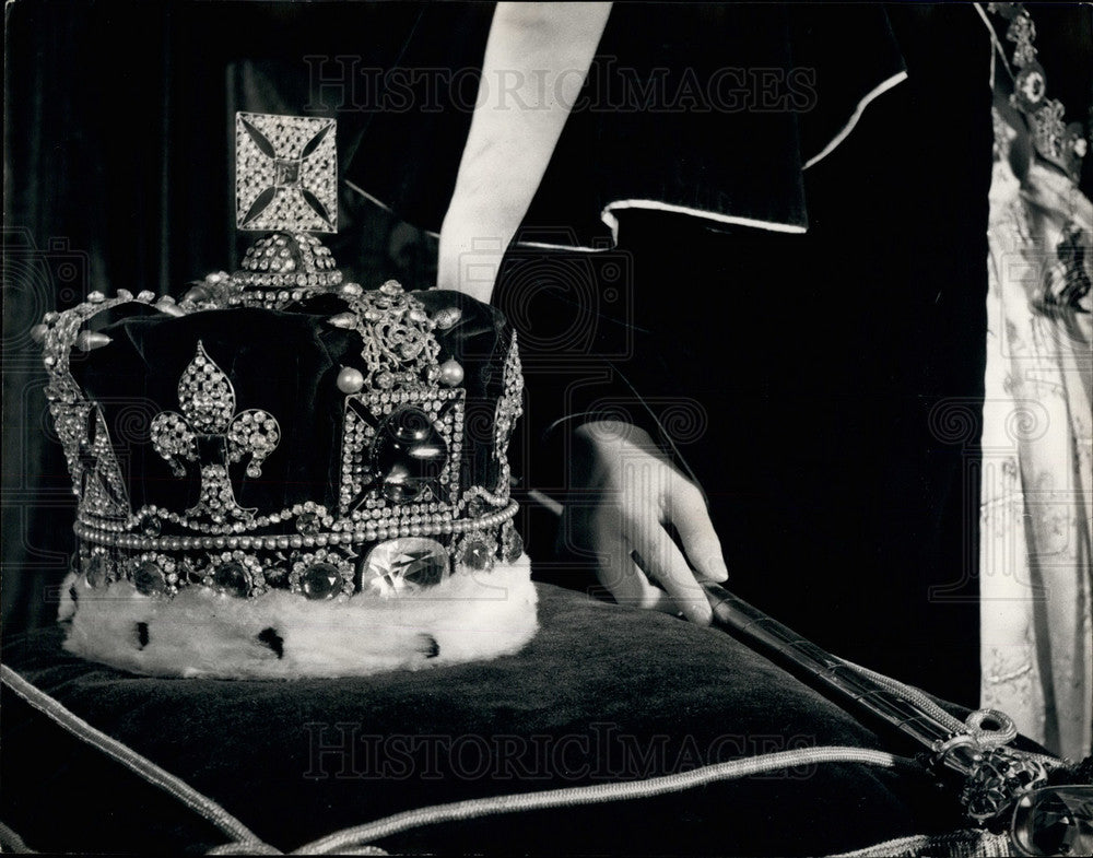 Press Photo The Imperial state crown - at madame Tussaud&#39;s - KSB28261 - Historic Images