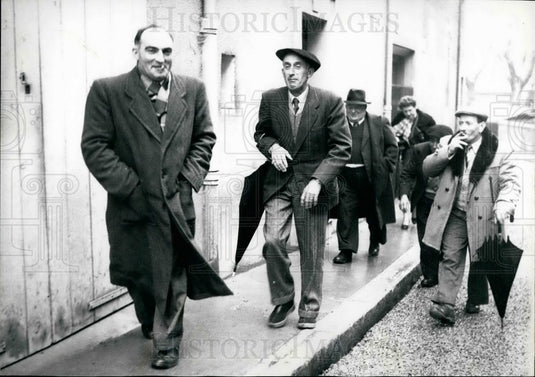 1954, Gentlemen Of The Jury On Their Way To Court - KSB28283 - Historic Images