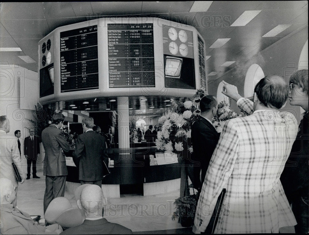 1971 Swiss credit bank in Zurich - Historic Images