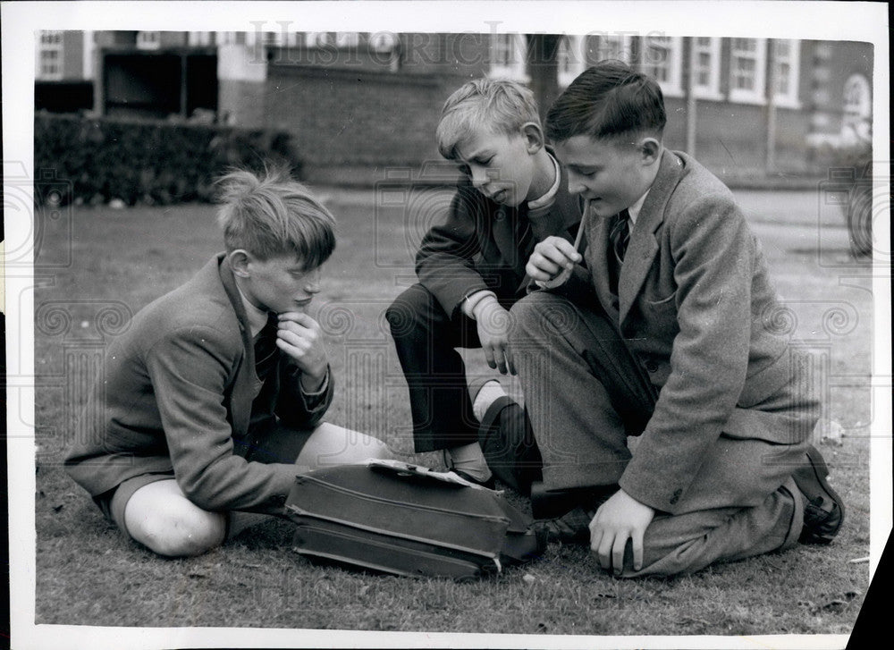 1959, Geoffrey Small heads up the Insurance Society, which he started - Historic Images