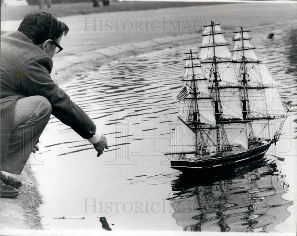 1979 Mr .Anthony Lench, of Bossingham and his model ship - Historic Images