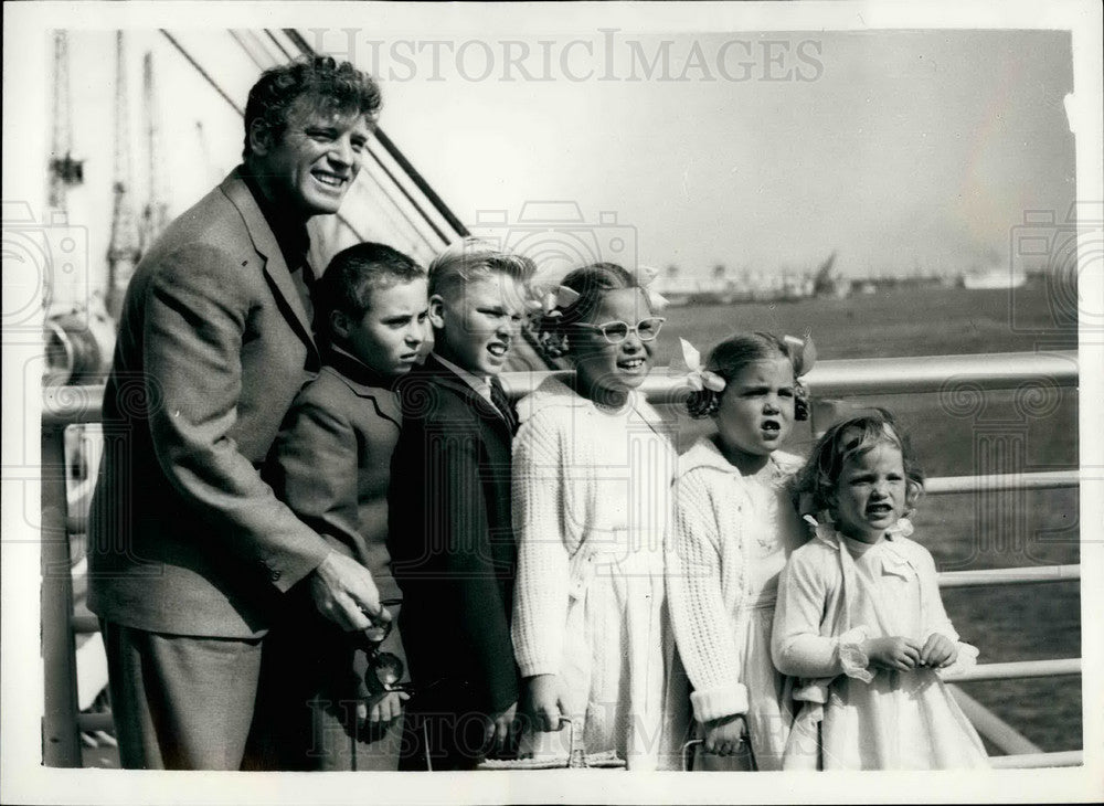 1958 Press Photo Actor Burt Lancaster and his five children - KSB28939 - Historic Images