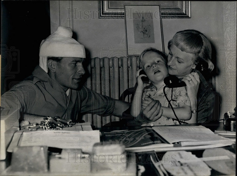 1956 Bernd Trautmann: The popular german goal-keeper - Historic Images