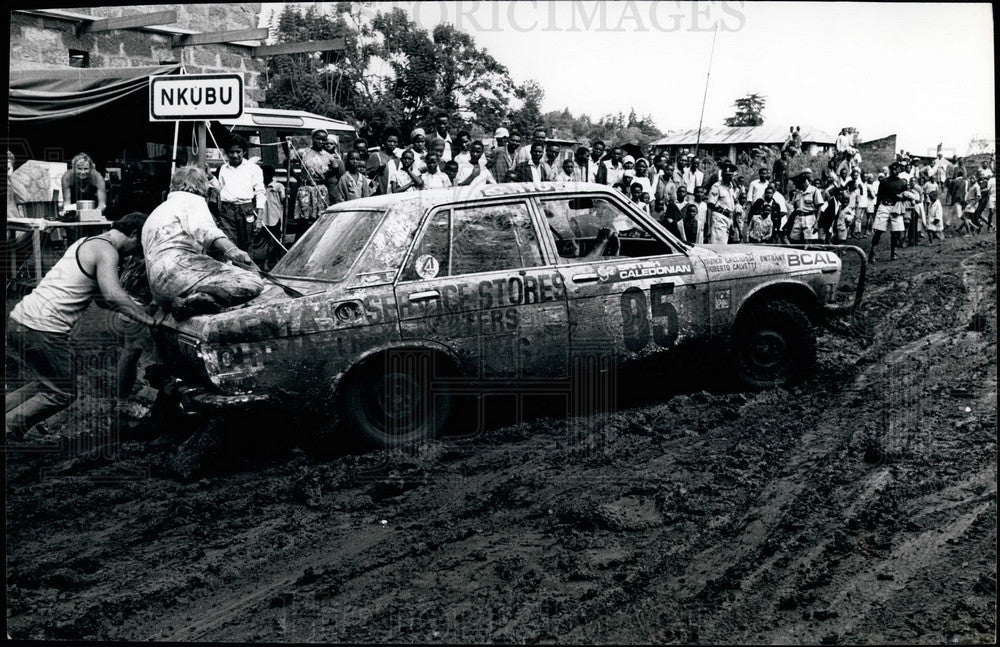 Press Photo Ford Escort 1300 GT, Pat Tarrant, Brian Haworth - KSB29517-Historic Images