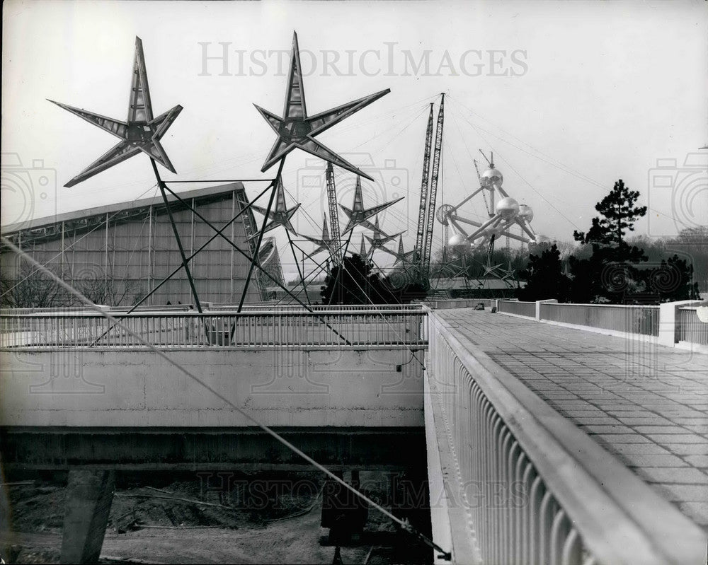 1958 Preparing for Brussels International Exhibition - Historic Images