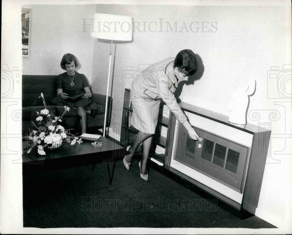 1961 Press Photo Building Exhibition Opens in Olympia London - KSB29875 - Historic Images