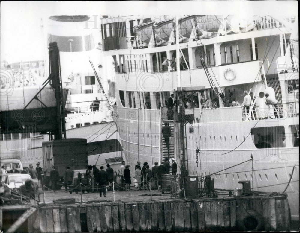 1971 “Spy” Russians Sail Home In Cruise Liner - Historic Images