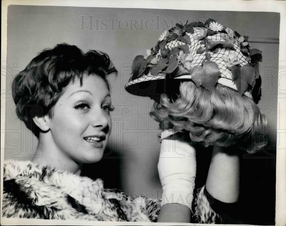 1960 Press Photo Preview of Earl's Court Motorcycle Show - KSB30093-Historic Images