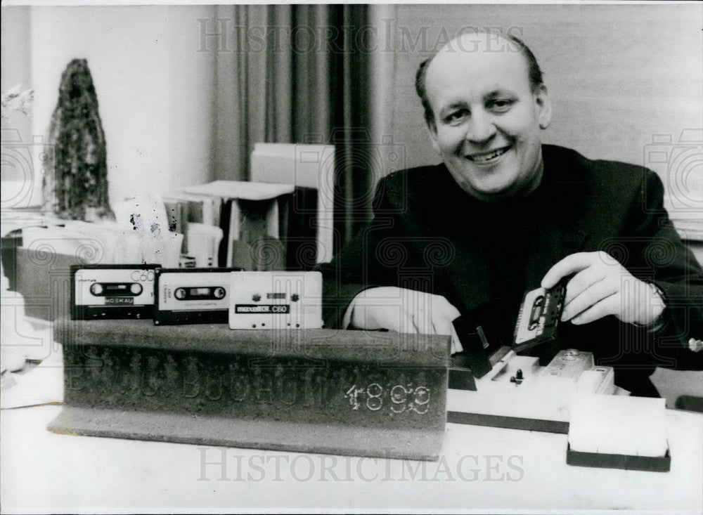 Press Photo Robert Anger collects train notification tapes - KSB30145 - Historic Images