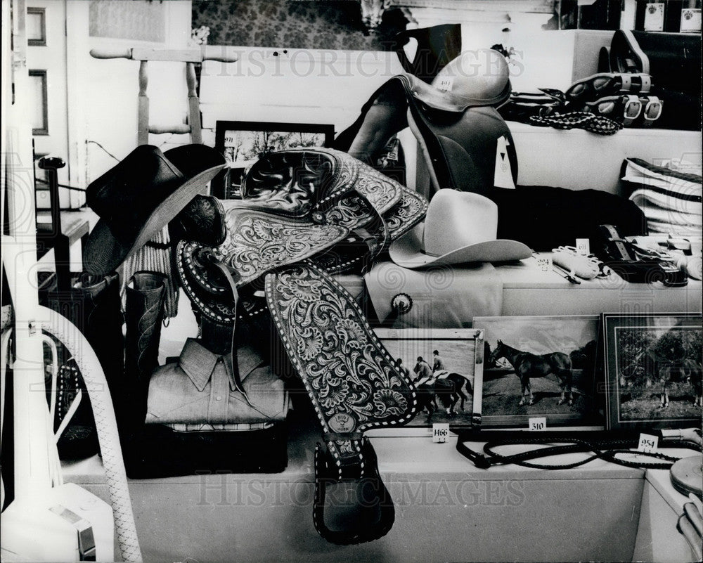 1973, Saddle Wedding Present - Princess Anne & Captain Mark Phillips - Historic Images