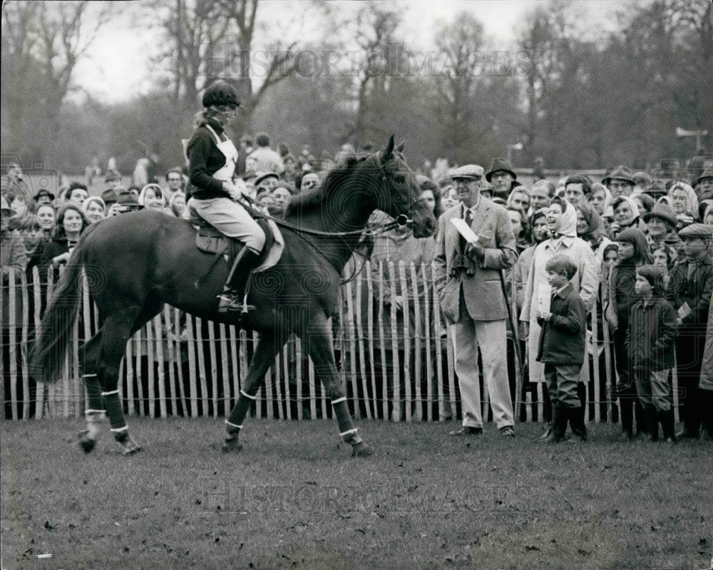 1971, Princess Anne Parading Doublet For Start Of The Cross-Country - Historic Images