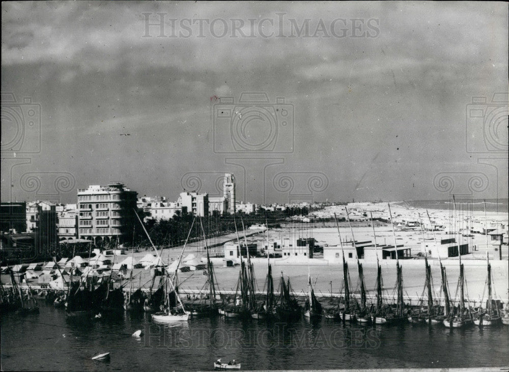 Press Photo entrance to Suez Canal Cuts Thru Beaches at Port Said - KSB30557 - Historic Images