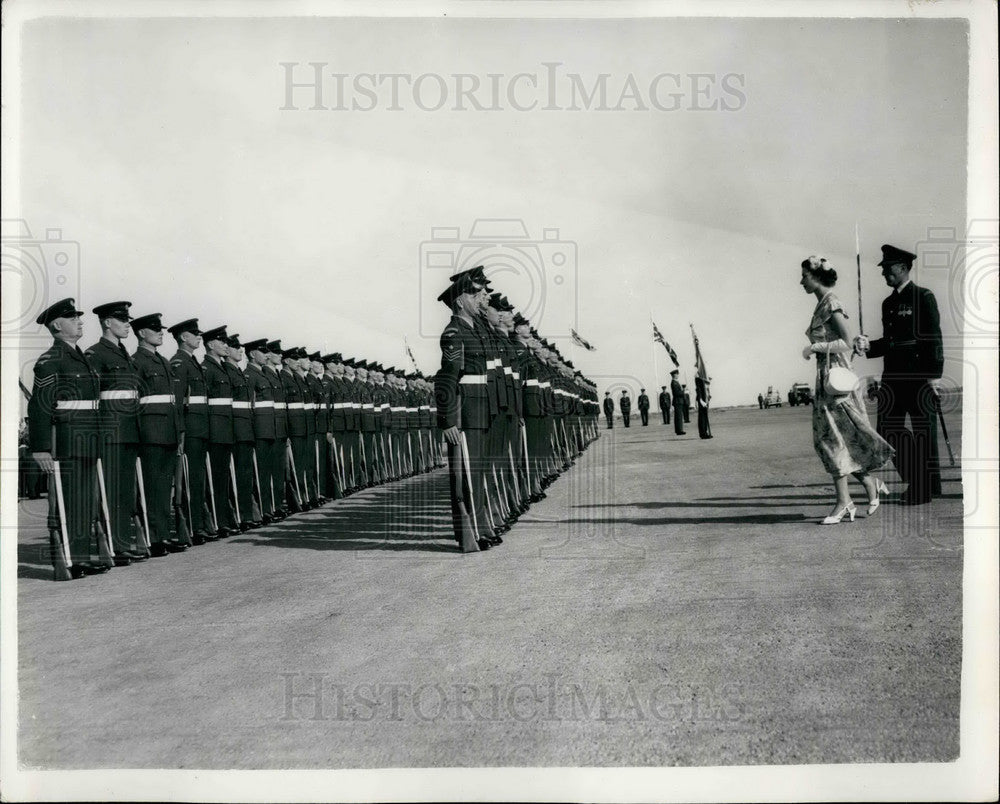1954 Press Photo H.M. The Queen and the Duke of Edinburgh - KSB30769-Historic Images