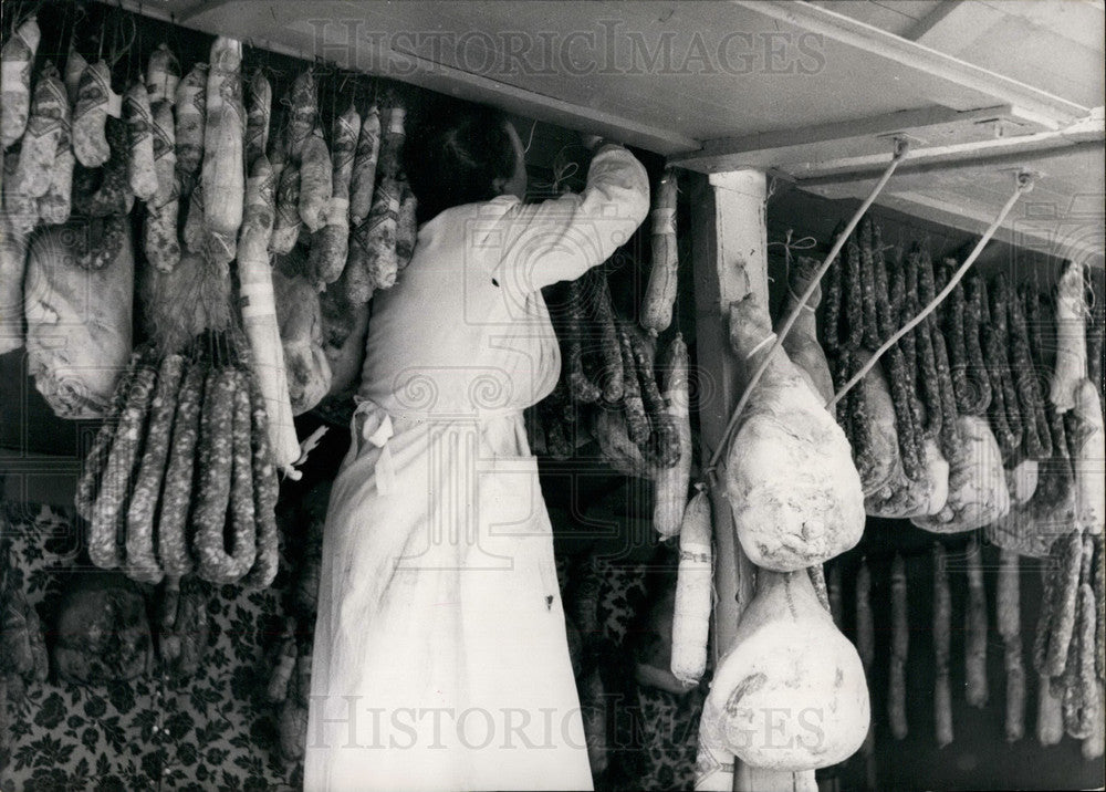 1954 Press Photo Ham and Sausage for the Annual Fair in Paris - KSB30837-Historic Images