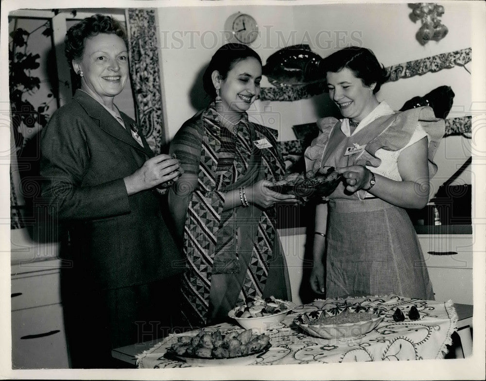Press Photo International Kitchen at the British Food Fair - Historic Images