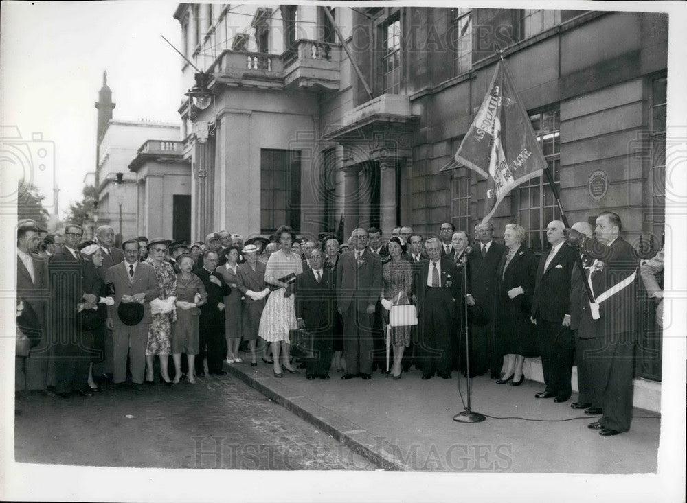 Press Photo Ceremony at General De Gaulle’s war-time hdqts in London - Historic Images