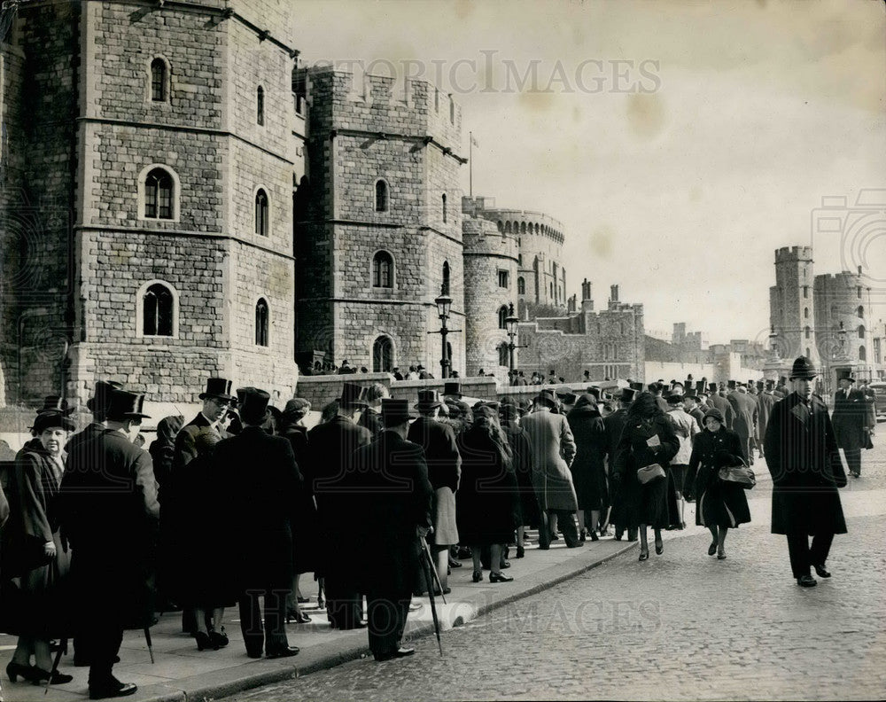 1953 Funeral of Queen Mary at Windsor Castle - Historic Images