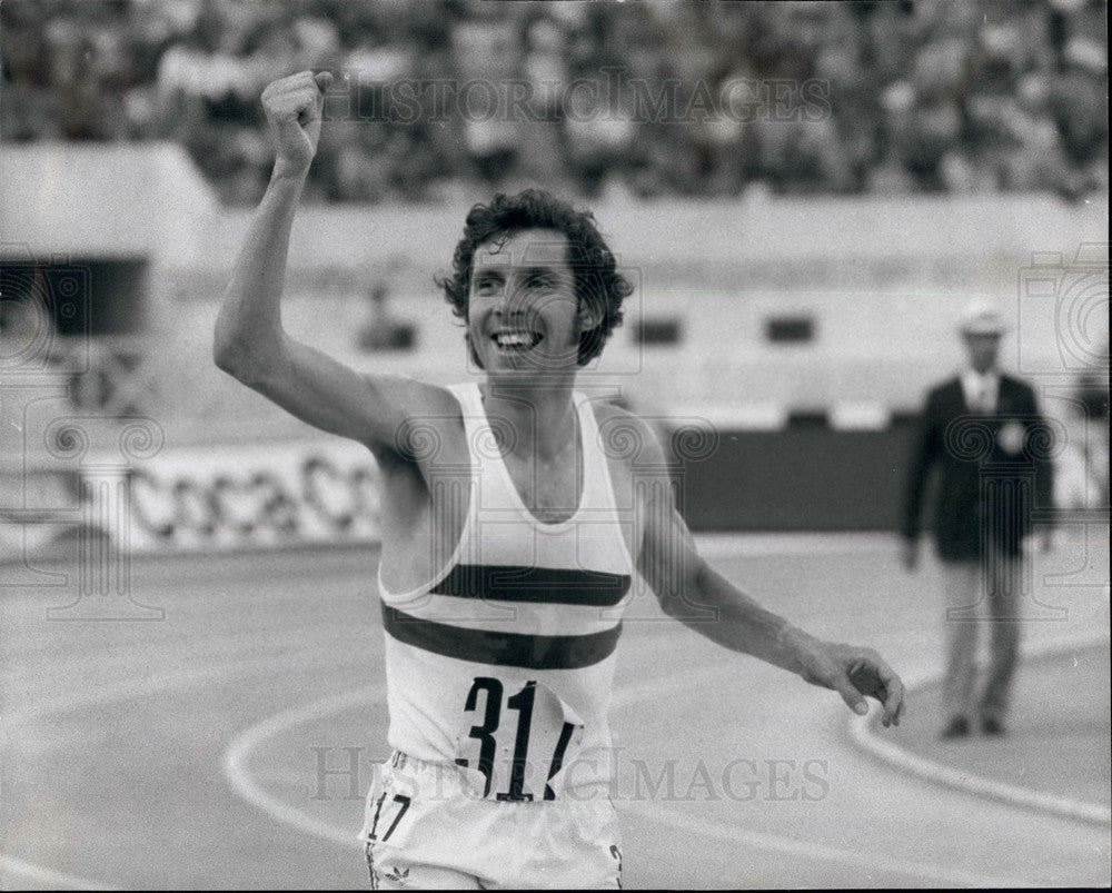 1974 Press Photo Brendan Foster Wins Gold Medal In European Athletic - Historic Images