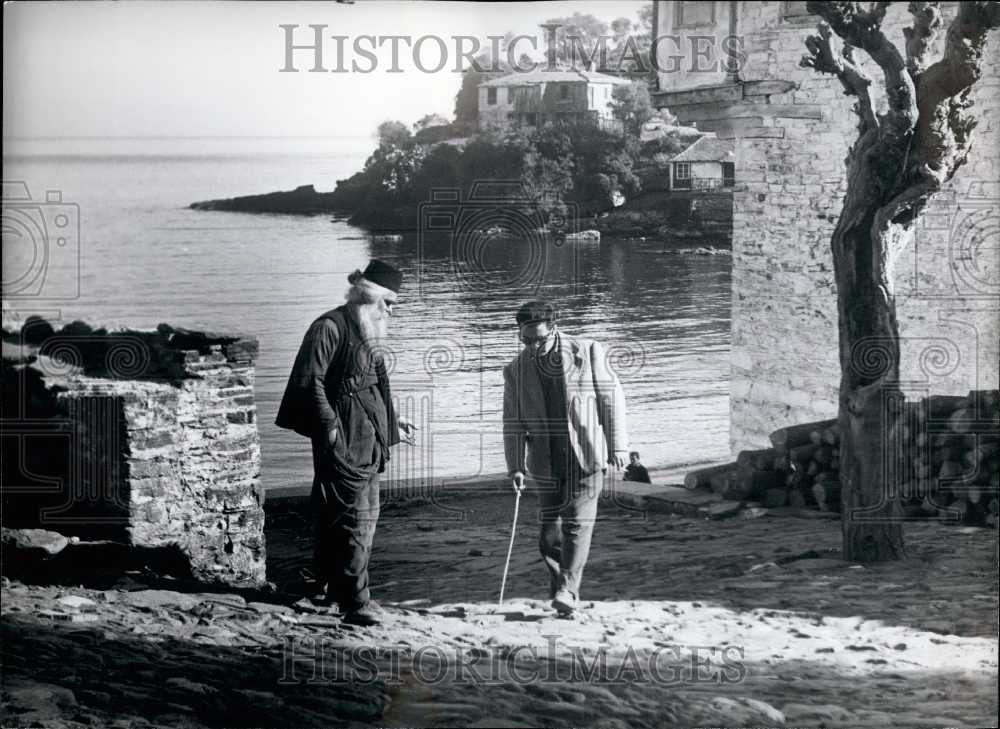 Press Photo A Monk Speaks With A Policeman - KSB32175 - Historic Images