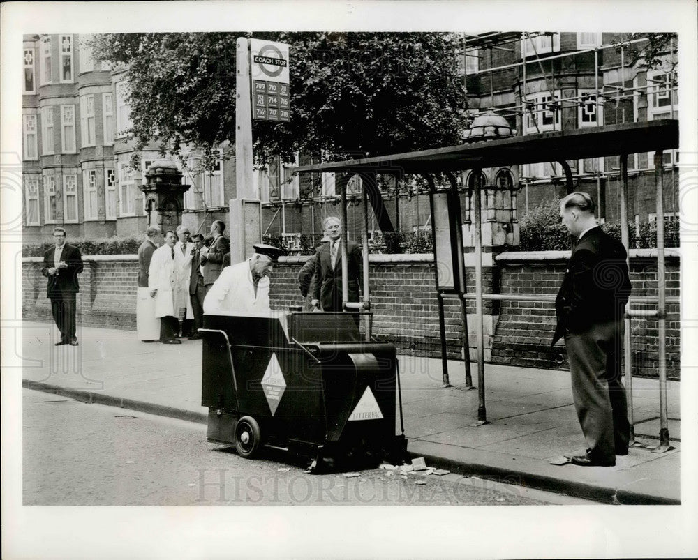  Street Vacuum Cleaner Litter-Vac Marylebone District London England - Historic Images