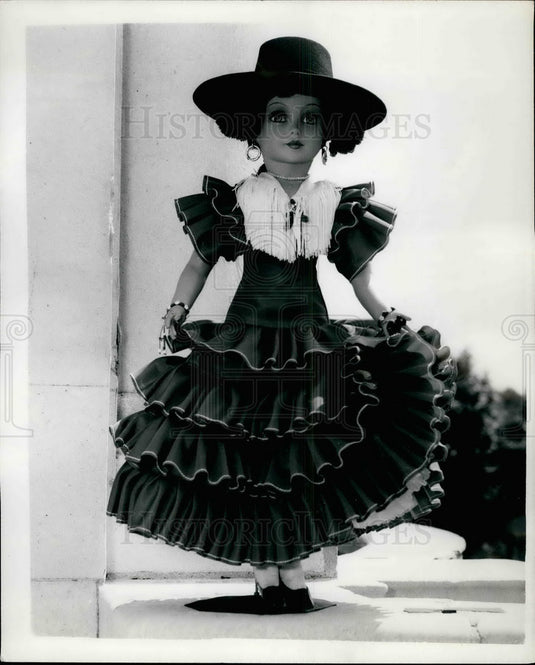Press Photo Dolls Through the AgesÃ‚Â Exhibition - KSB32777-Historic Images