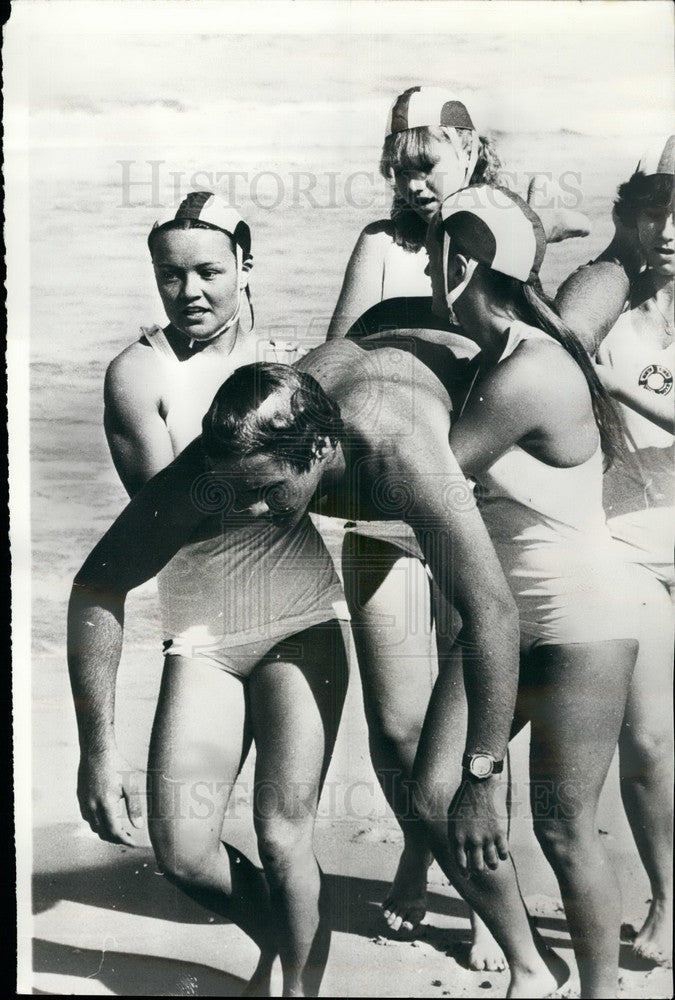  Beach Girls To The Rescue - Historic Images