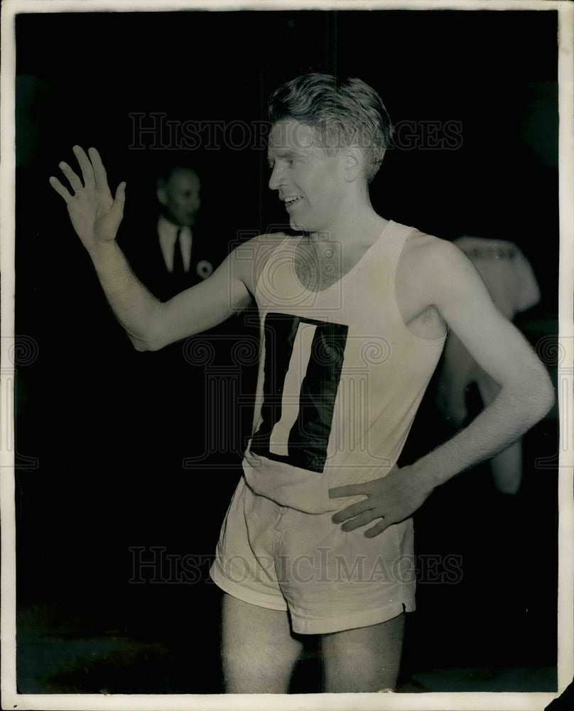 Press Photo White City,Britain's Chris Chataway wins 5,000 M - KSB32791-Historic Images