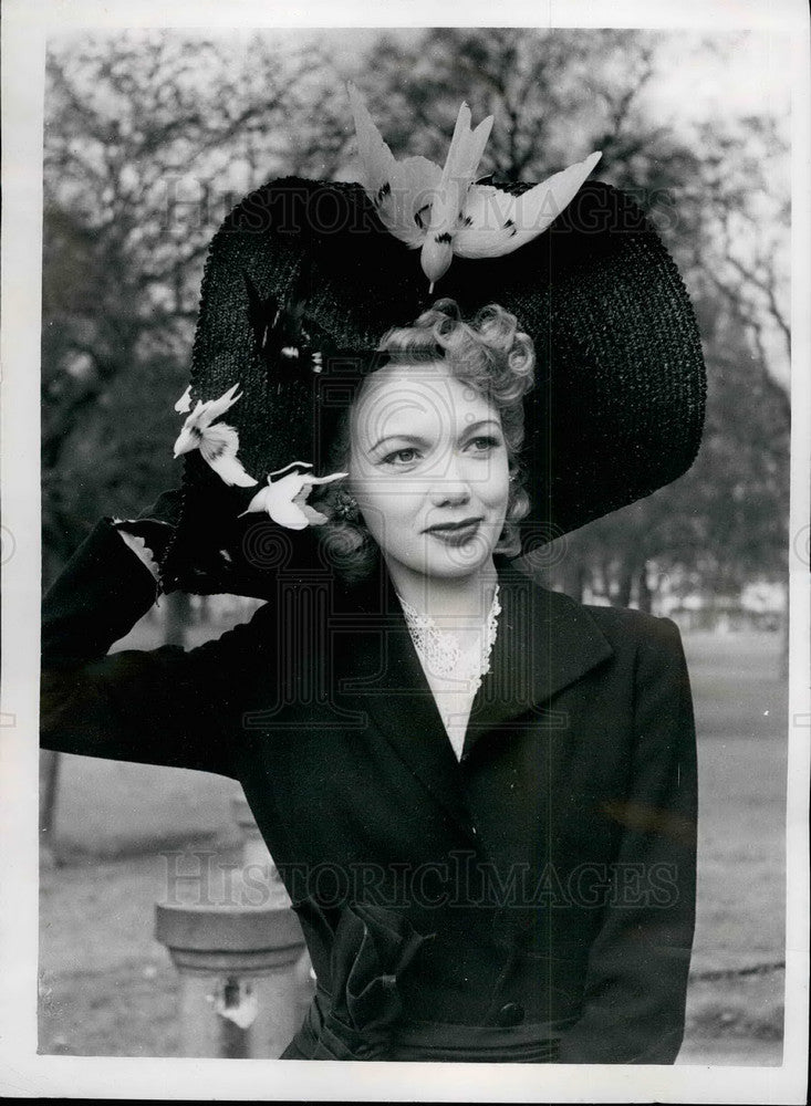 Press Photo Actress Annette Simmonds - KSB32973 - Historic Images