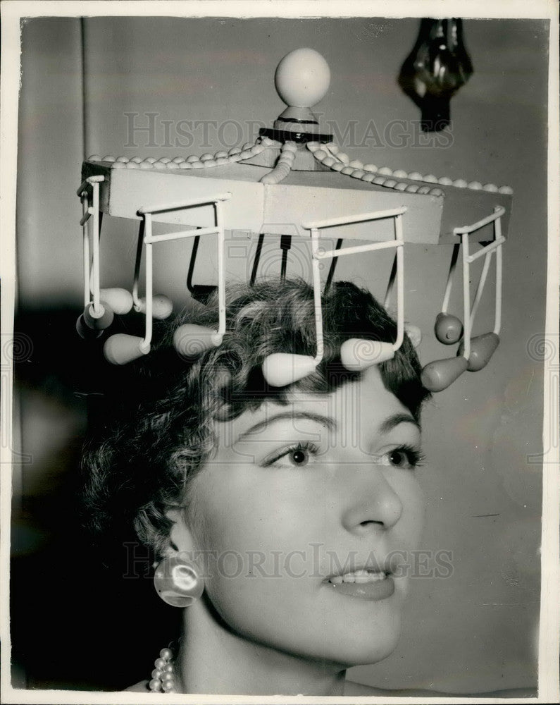 1953 Hair Styles by Riche - Historic Images