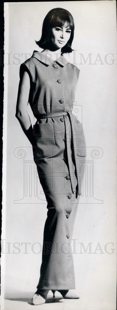 Press Photo Hstess dress for Winter - Historic Images