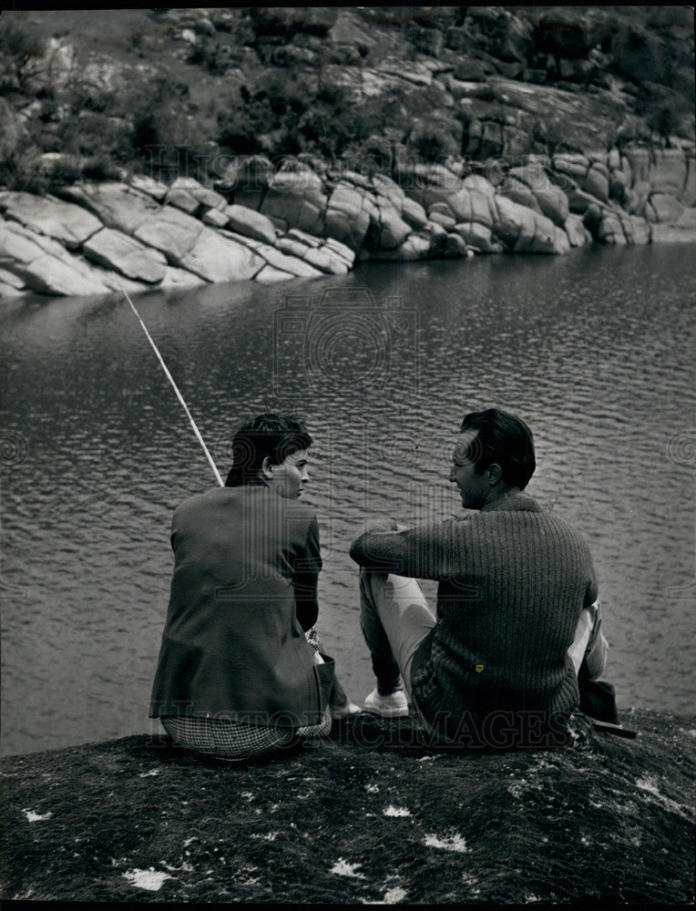 Press Photo Peacefully Fishing Near Their Madrid Home Are Lucia Bose - Historic Images