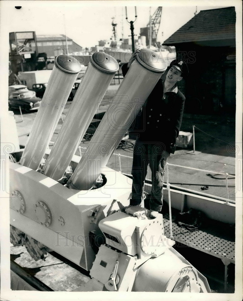 1956 H.M.S. Hardy docked in the dockyard - Historic Images