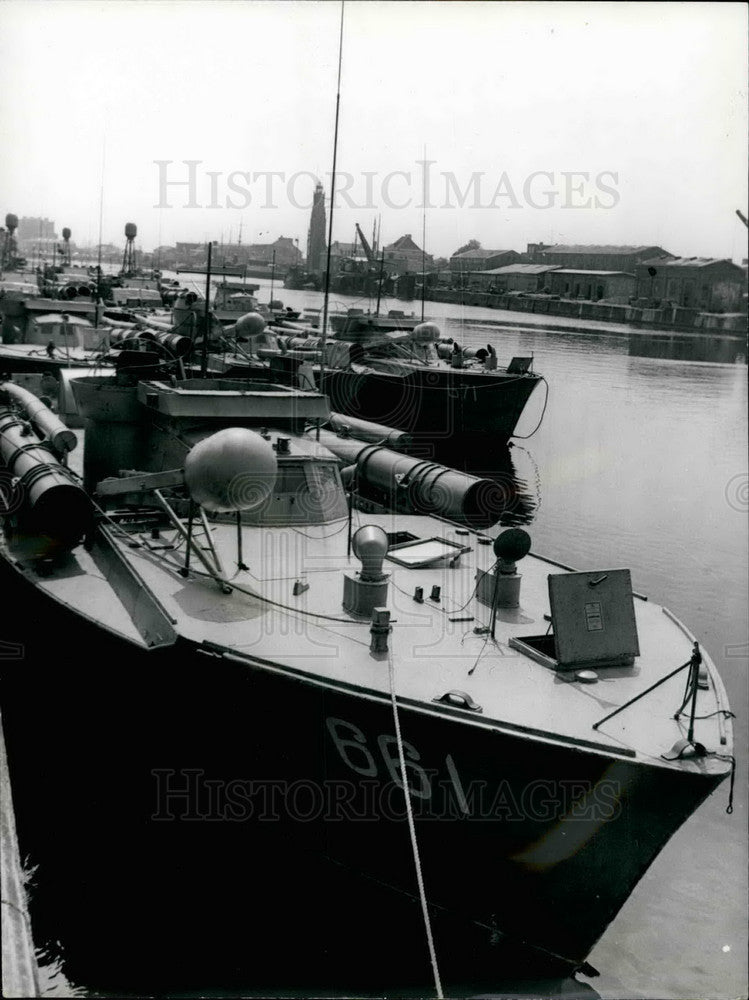 1956 The first postwar Minesweeper unit  of German Navy - Historic Images