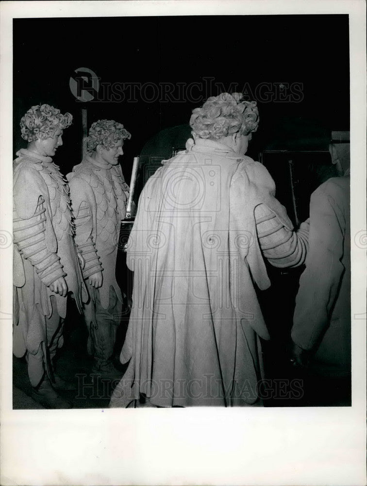  Salzburg Festive Plays: The tower-singers of "Everybody". - Historic Images