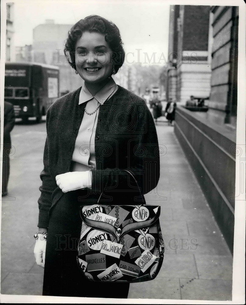 1955 Press Photo Mrs. Vic Seixas Wife American Tennis Star London Wimbledon-Historic Images