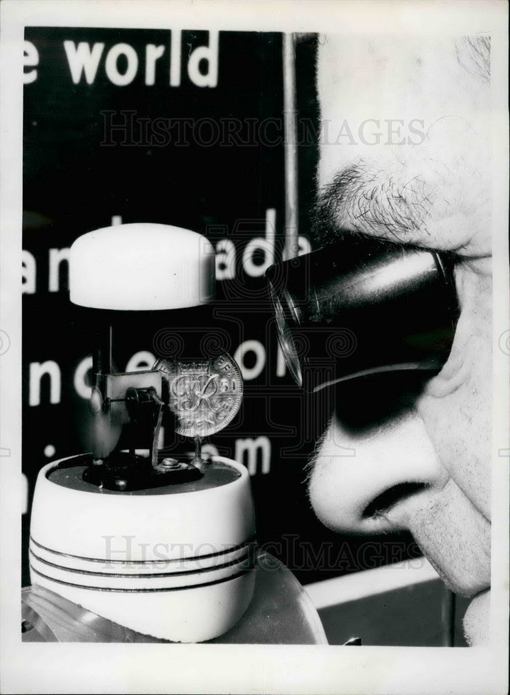 1953, William Anderson World's Smallest Electric Motor British Fair - Historic Images