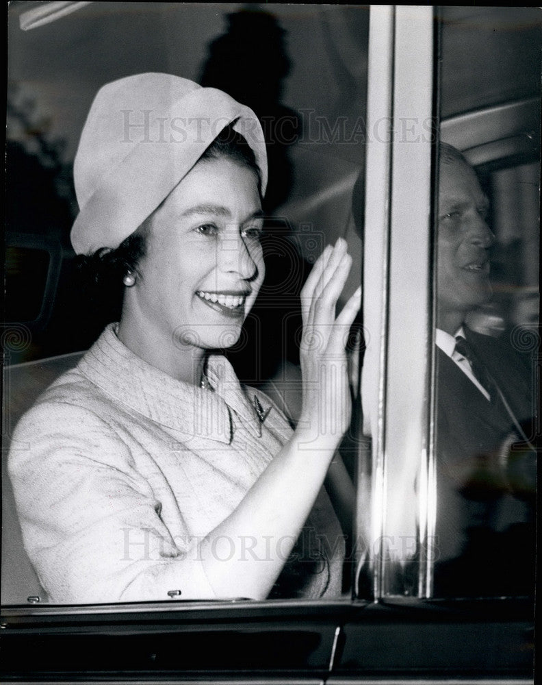 1964, The Queen and Prince Philip leave for a Canadian visit - Historic Images