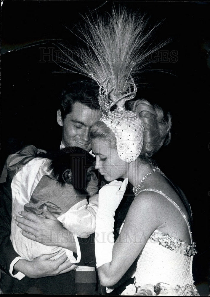 1964, Marta Kilius, Hans-Jurgen Baumler & chimp Mr. Jackie Jun - Historic Images