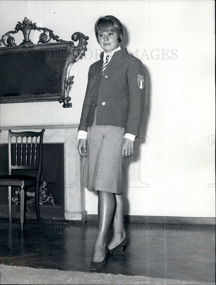 1964  Italian swimmer Daniella Benneck in Olympic outfit - Historic Images