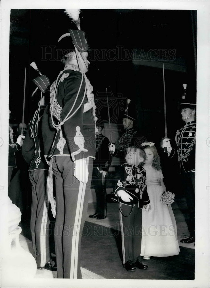 1958 Press Photo St. Peter's, Eston Square,,child wedding attendents - KSB34461 - Historic Images