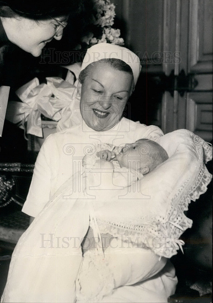 1954 Press Photo Royal Granny and Little Princess - KSB34533-Historic Images