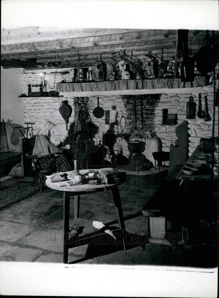 Press Photo An old cottage interior on Isle of man - KSB34619-Historic Images