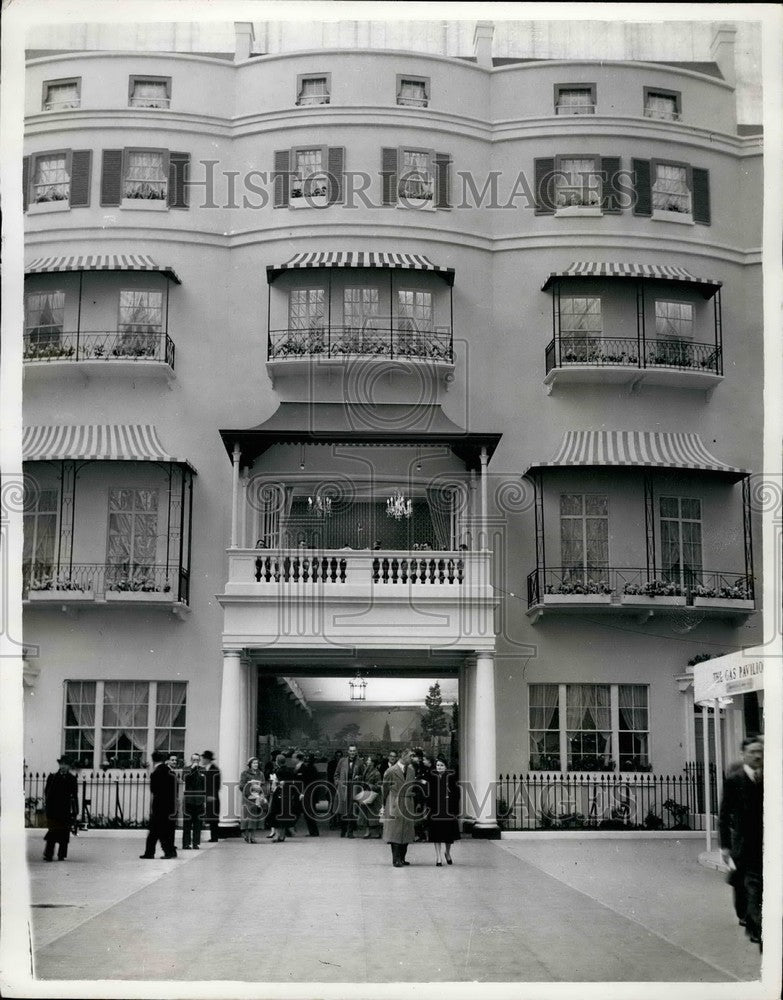 1955 Grand Hall at Ideal Home Exhibition at Olympia - Historic Images
